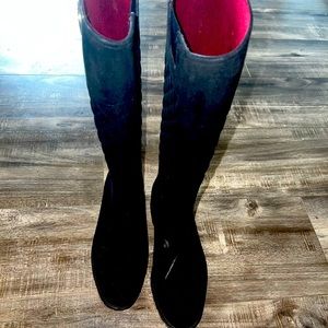 Tommy Hilfiger size 7M